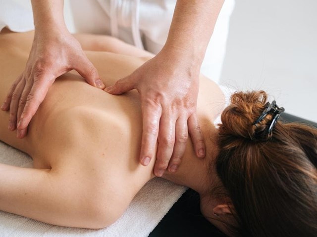 ¿Cuáles son los beneficios de los masajes descontracturantes?